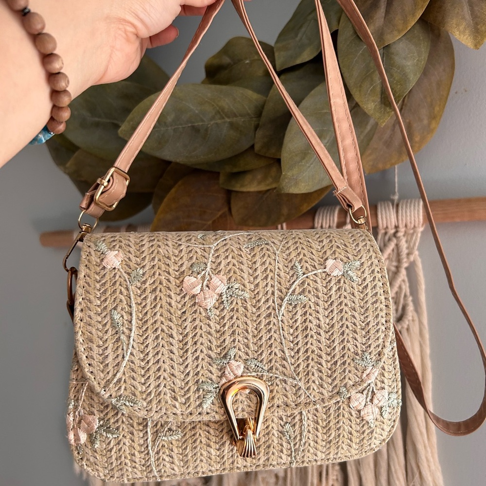 Spring Crossbody 🌼🌸 Bag